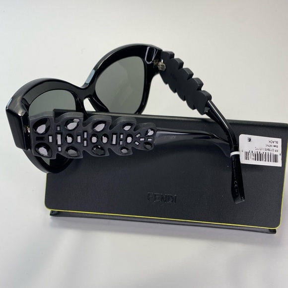 New Authentic New Runway Limited Edition Fendi  Ladies Sunglasses - Picture 9 of 11